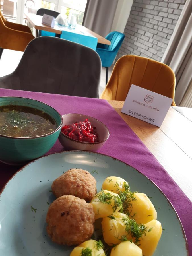 Route One - Restauracja & Pokoje Hotelowe Zgierz Eksteriør billede